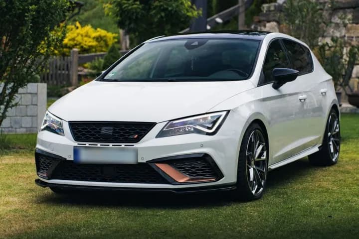 Seat León Cupra 300 de 2018 con 120.000 km